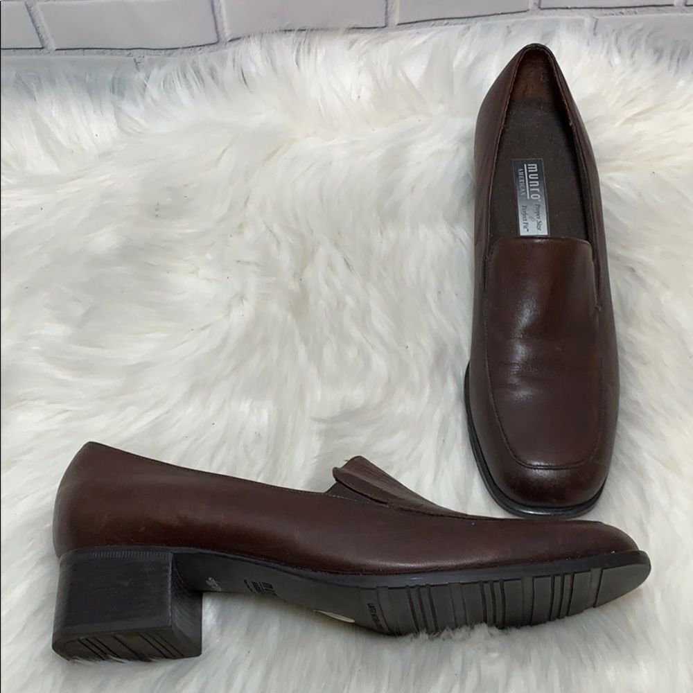 Munro Brown Leather Slip-On Loafers